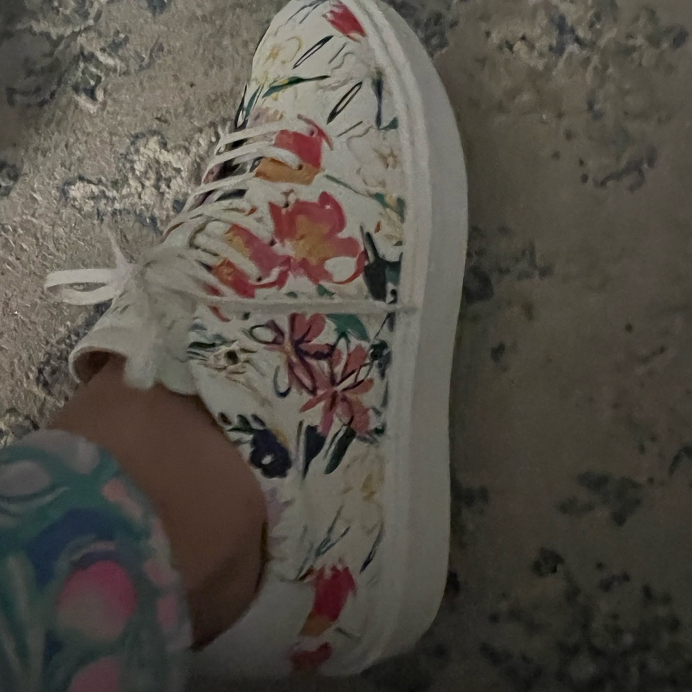 Ted Baker size10-10.30 leather floral fashion sneakers. - Picture 8 of 9